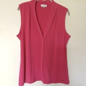 CALVIN KLEIN top in size XL.
